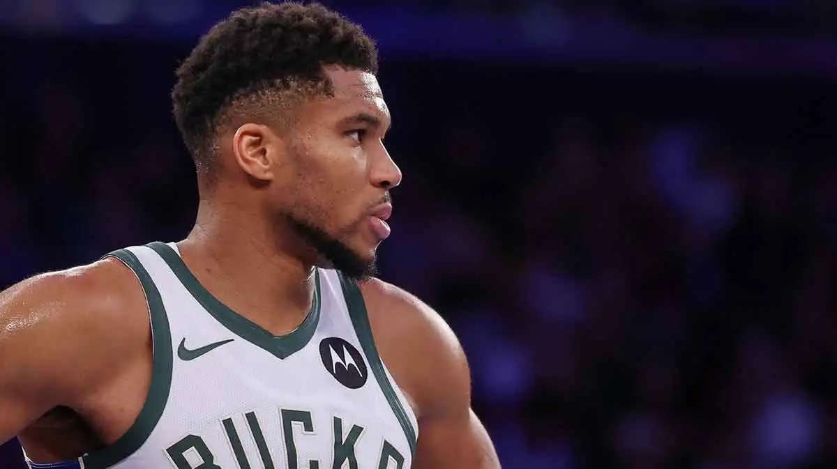 Owner says Giannis Antetokounmpo will face extension or trade decision