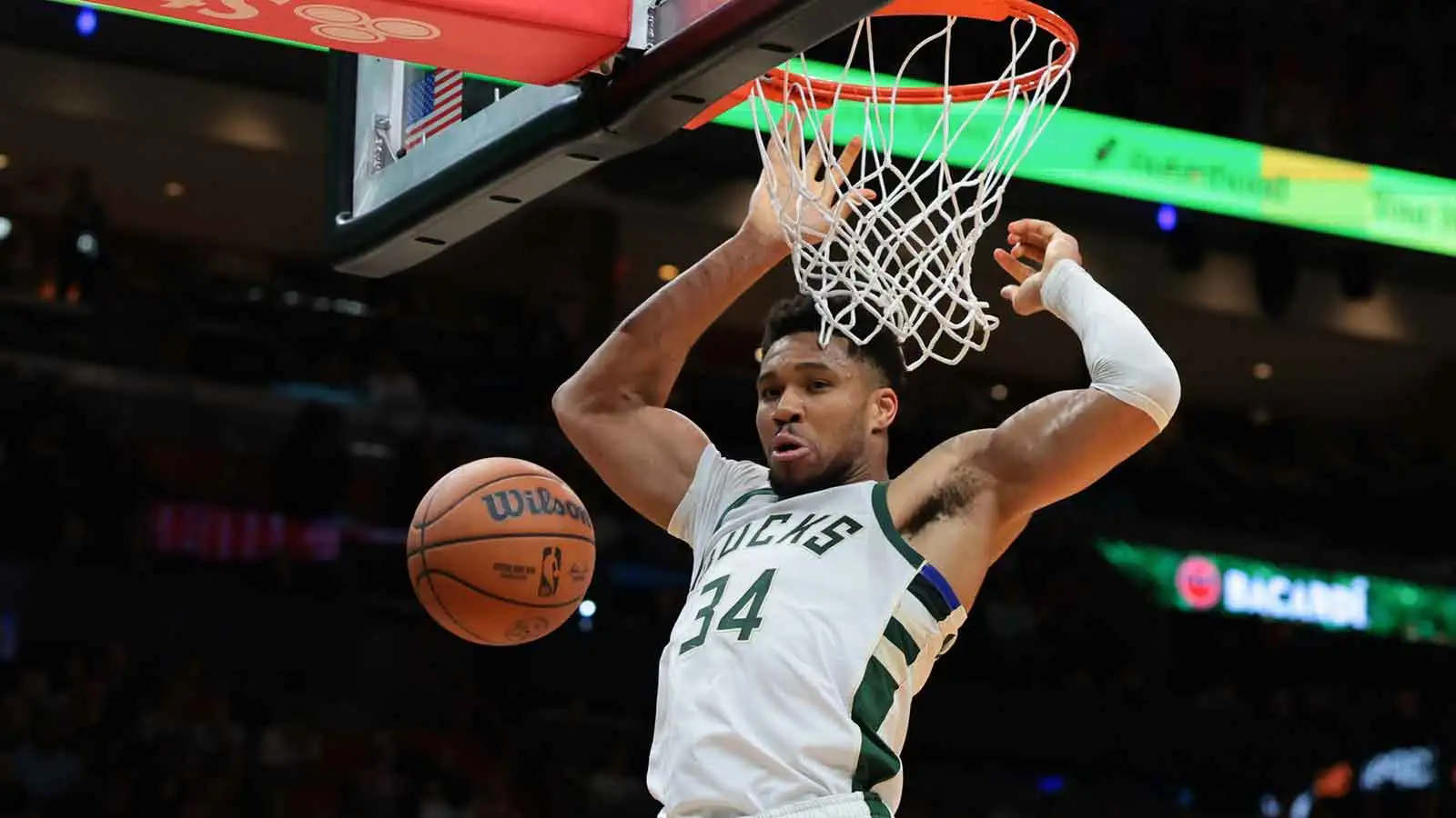 Giannis Antetokounmpo ‘disappointed in himself’ after loss to Heat