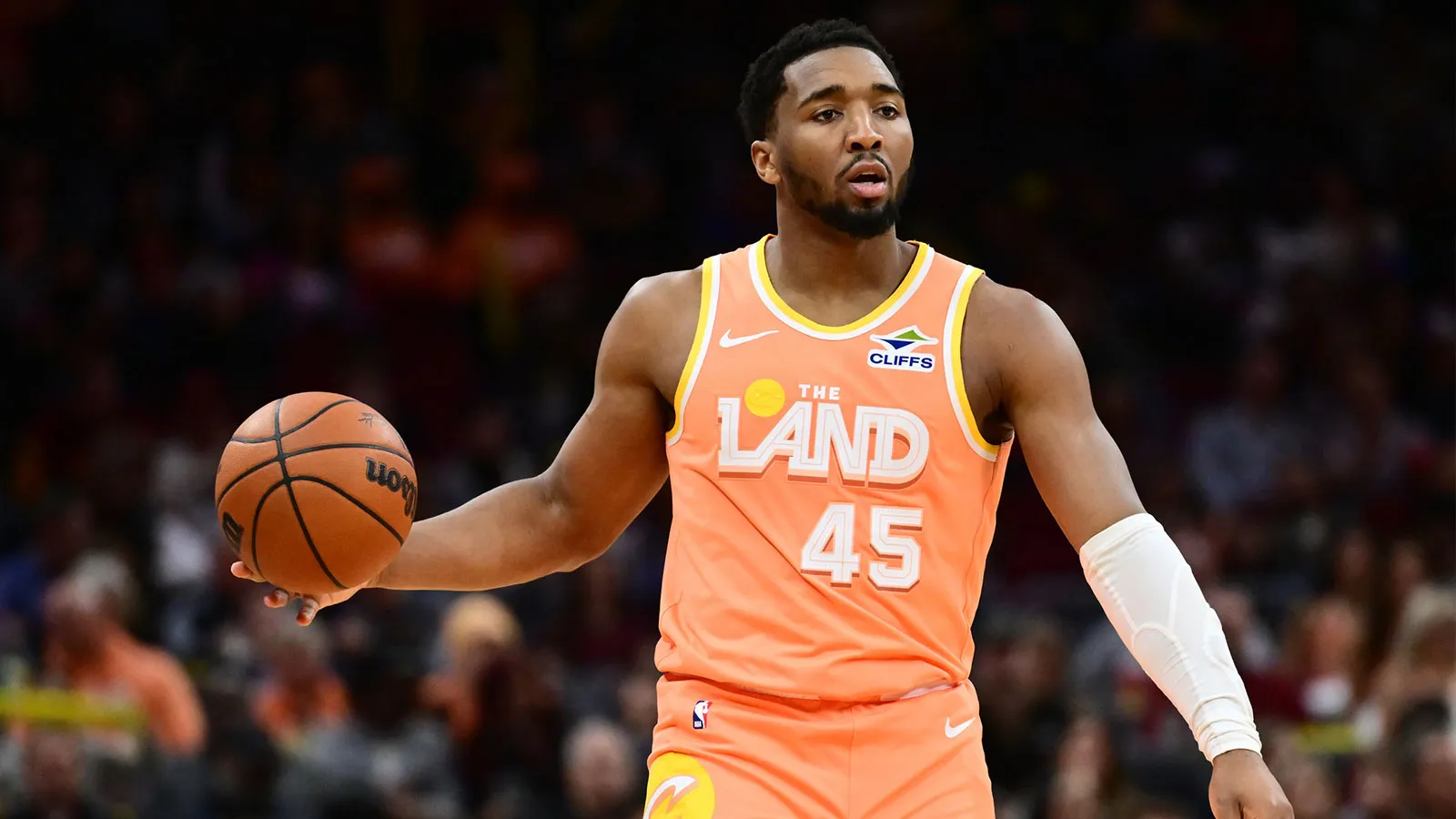 Is Donovan Mitchell playing tonight? Cavs vs Pistons injury report