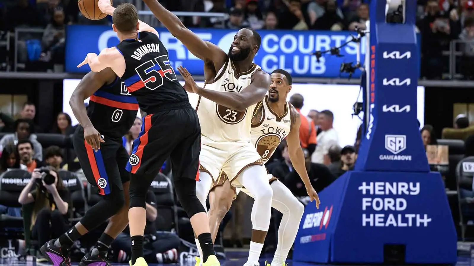 Detroit punches playoff ticket with win over Warriors