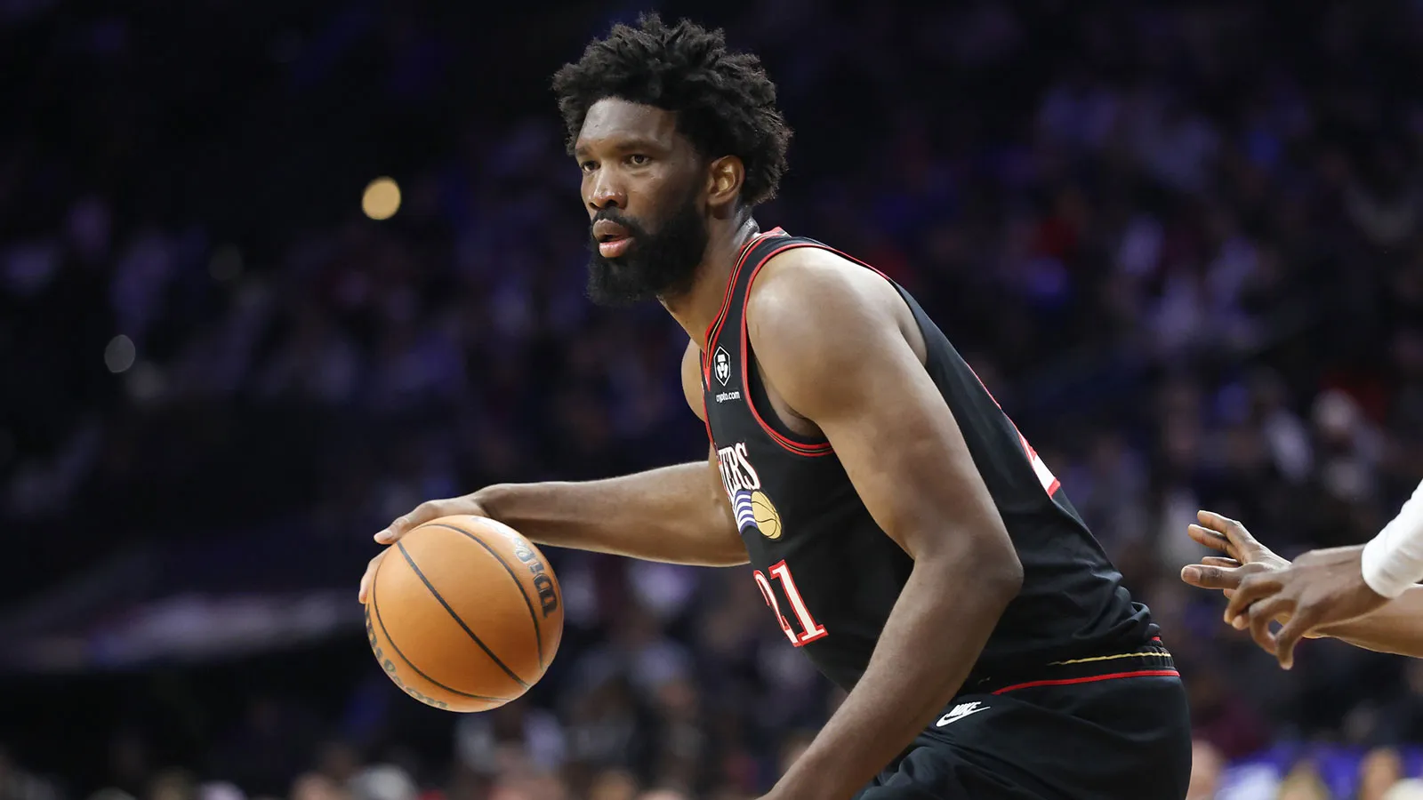 乔尔·恩比德 (Joel Embiid) 的 76 人队队友在最近受伤后希望“用泡沫布包裹他并给他一个拥抱”