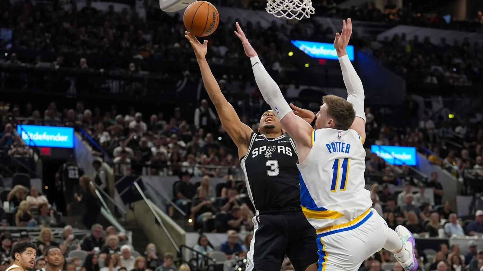 San Antonio icon clashes with Keldon Johnson over listed weight