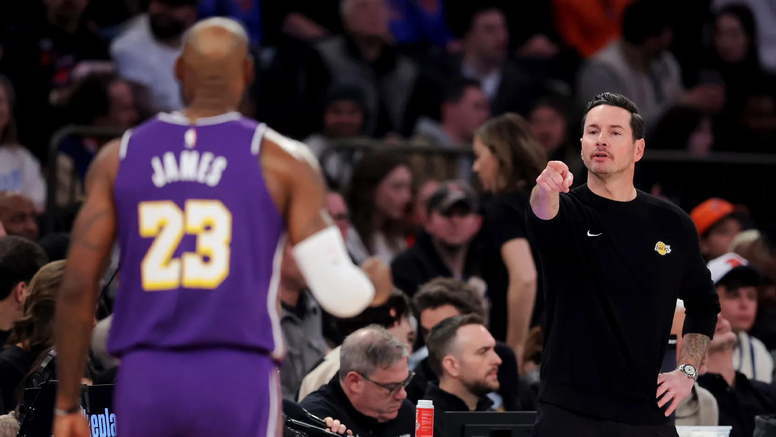 JJ Redick capitalizes on LeBron James’ only miss in game vs. Rockets