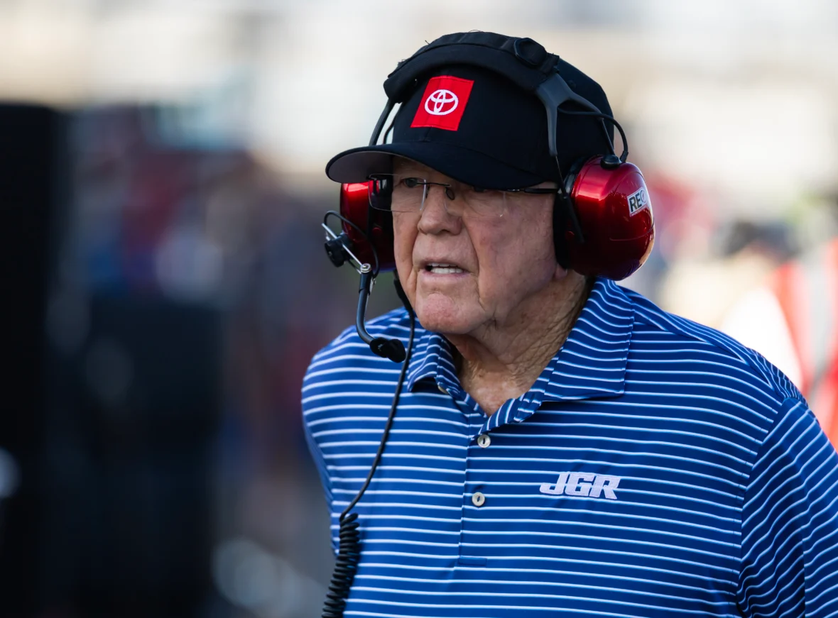 Pinnacle owner attacks Joe Gibbs Racing