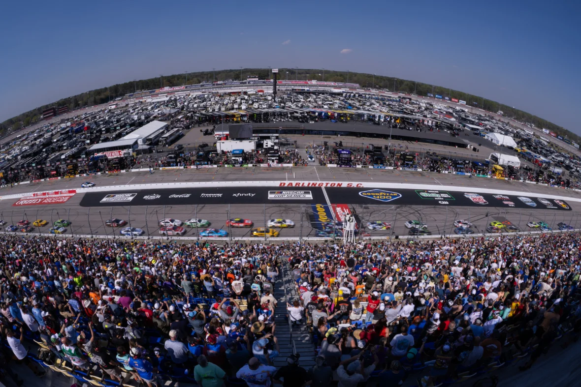 Winners, Losers from the Goodyear 400