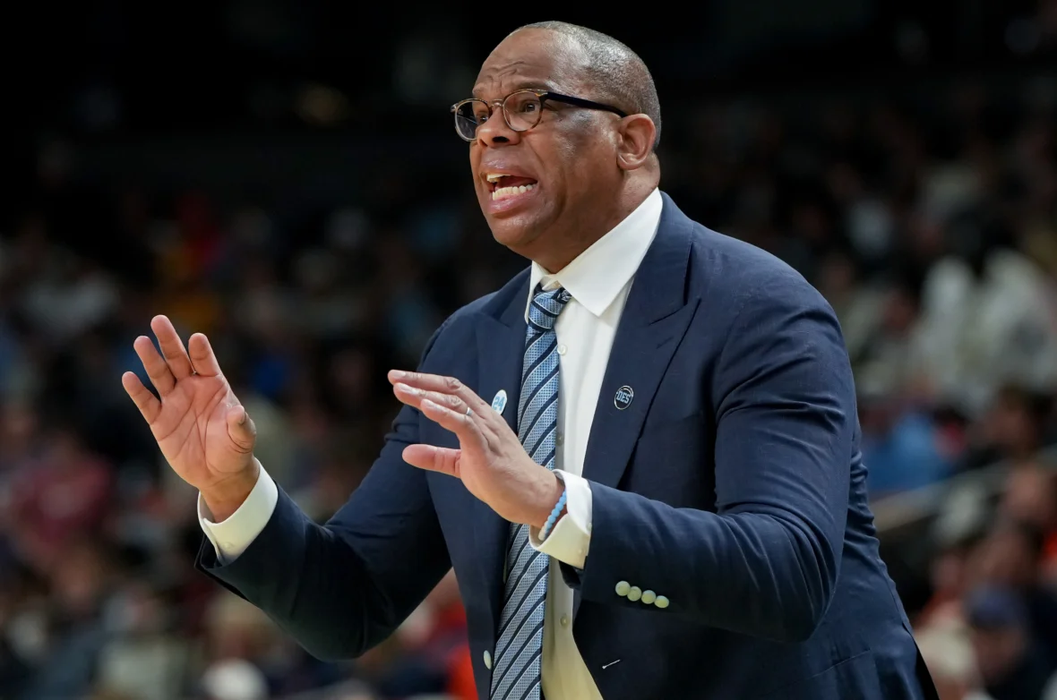 If North Carolina fires Hubert Davis soon there will be 6 replacements including Todd Golden