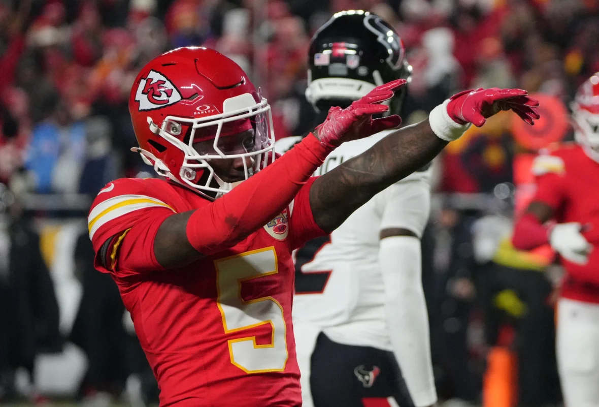 Eagles signing fueling Tyreek Hill and Chiefs reunion rumors?
