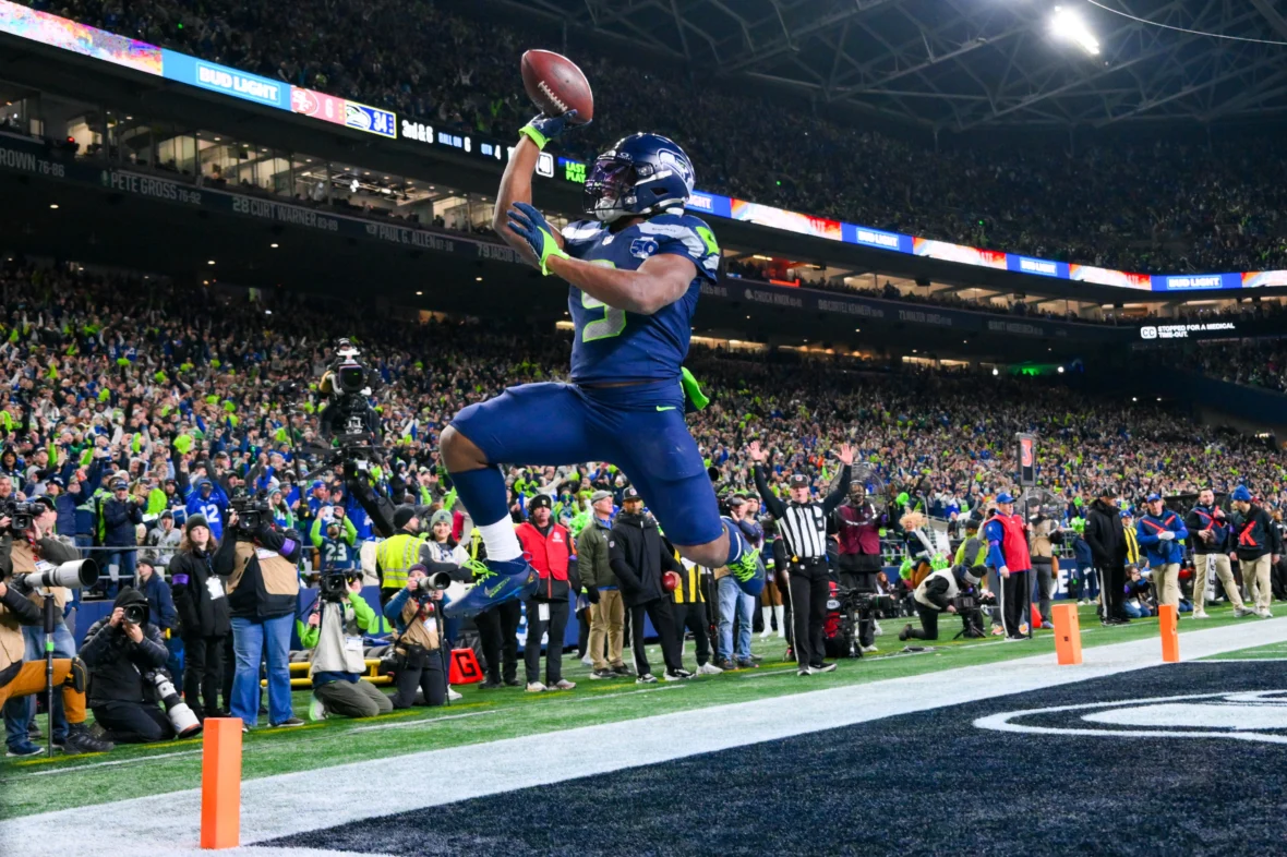肯尼思沃克在自由球員市場和 NFL 選秀中海鷹隊的 5 個替代選擇
