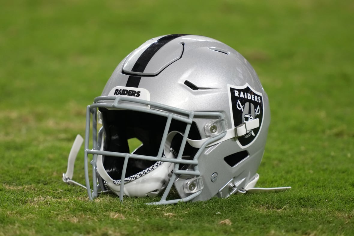 Las Vegas Raiders sign 3x Pro Bowler to record-breaking contract in free agency