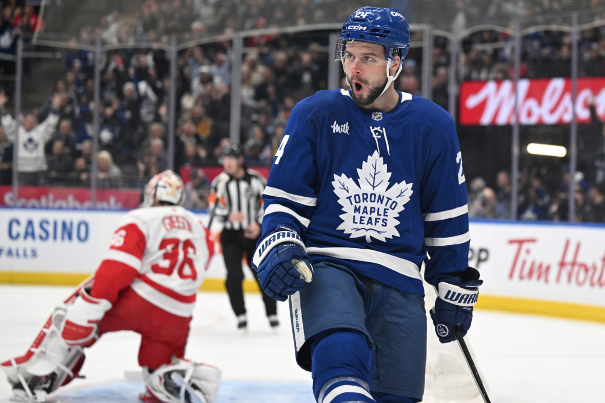 Scott Laughton beats LA Kings as Maple Leafs beat buzzer twice