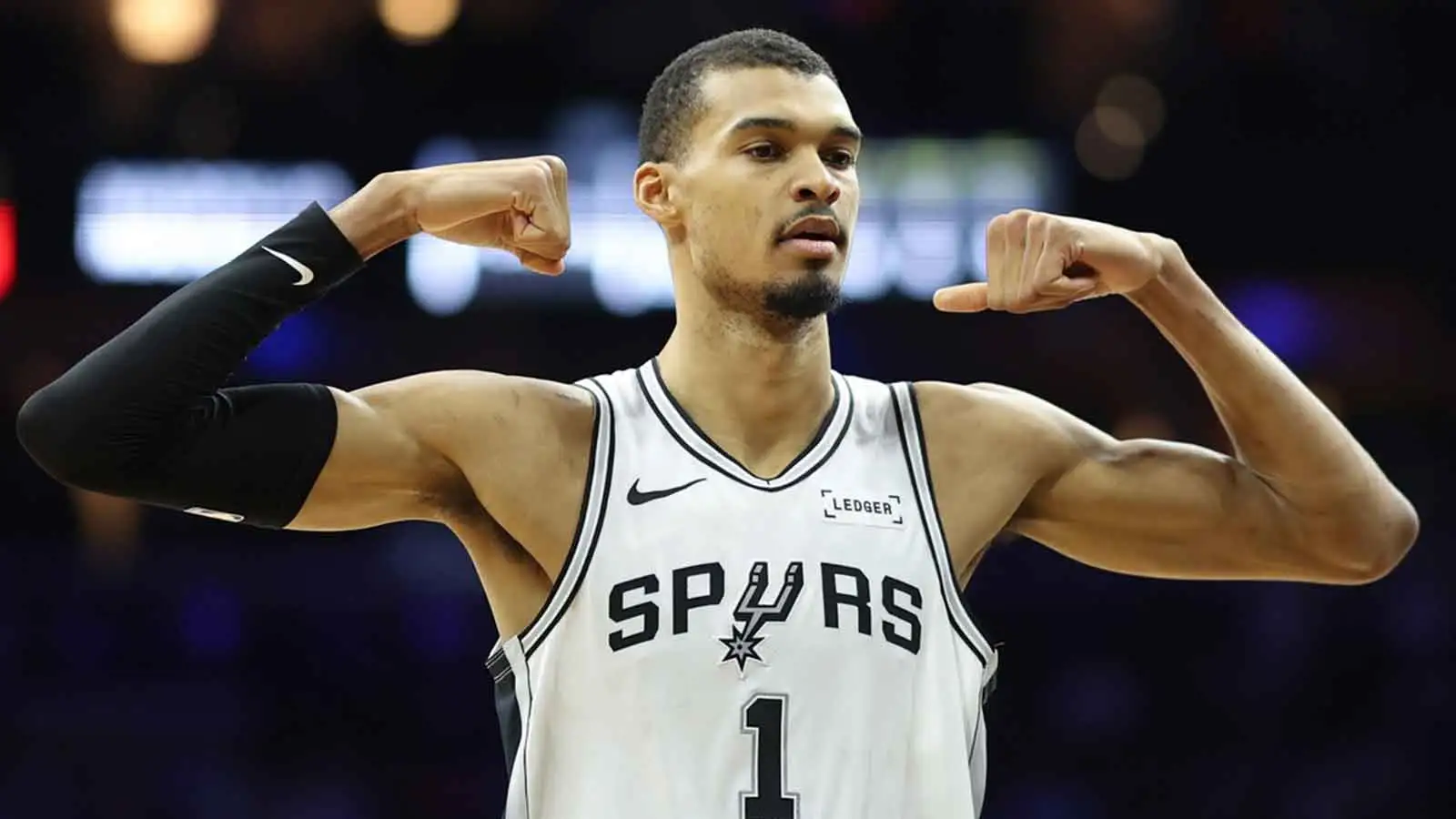 Fans are going crazy for NBC’s throwback broadcast of Spurs vs. 76ers