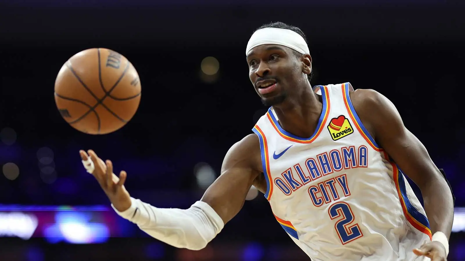 謝伊·吉爾傑斯·亞歷山大 (Shai Gilgeous-Alexander) 保持 100 分，表示雷霆隊保住了 1 號種子的位置