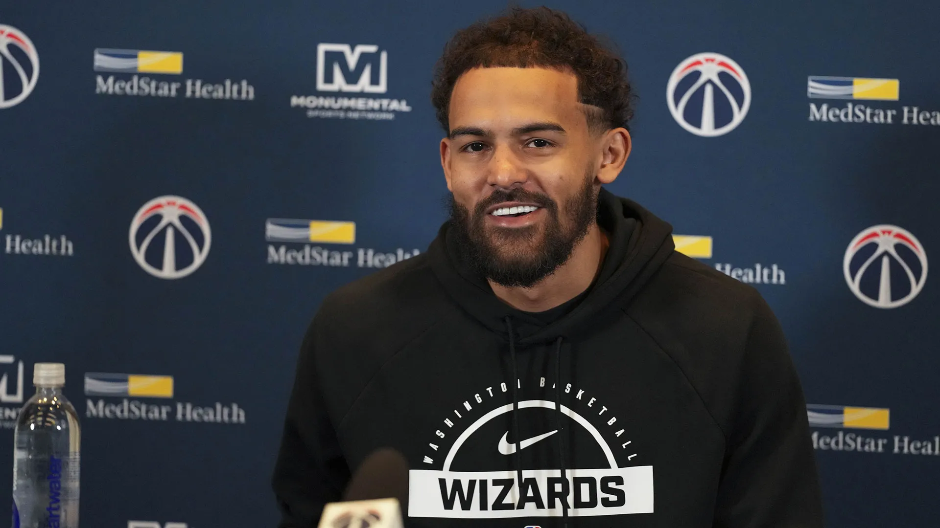 When is Trae Young making his Washington debut?