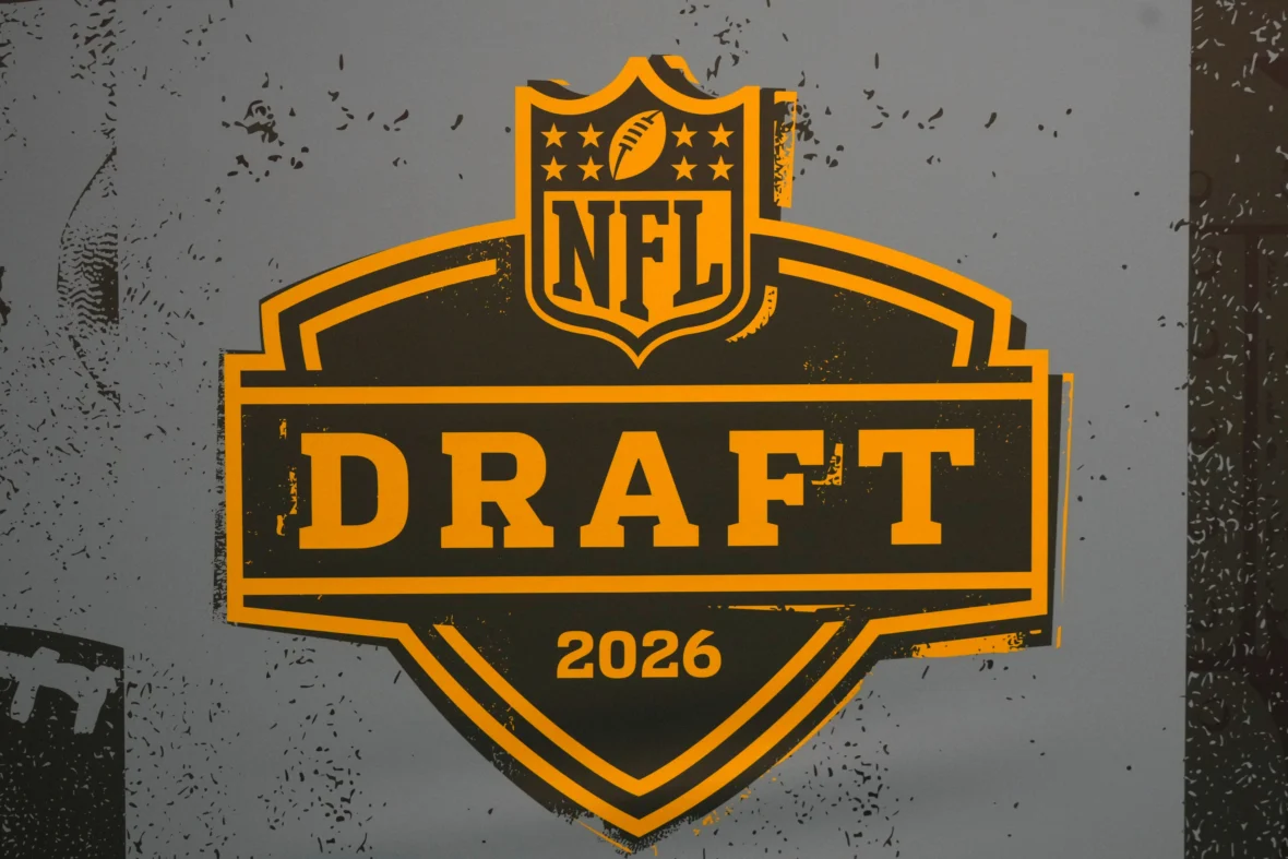 Some NFL scouts think first-round draft prospect has degenerative knee condition