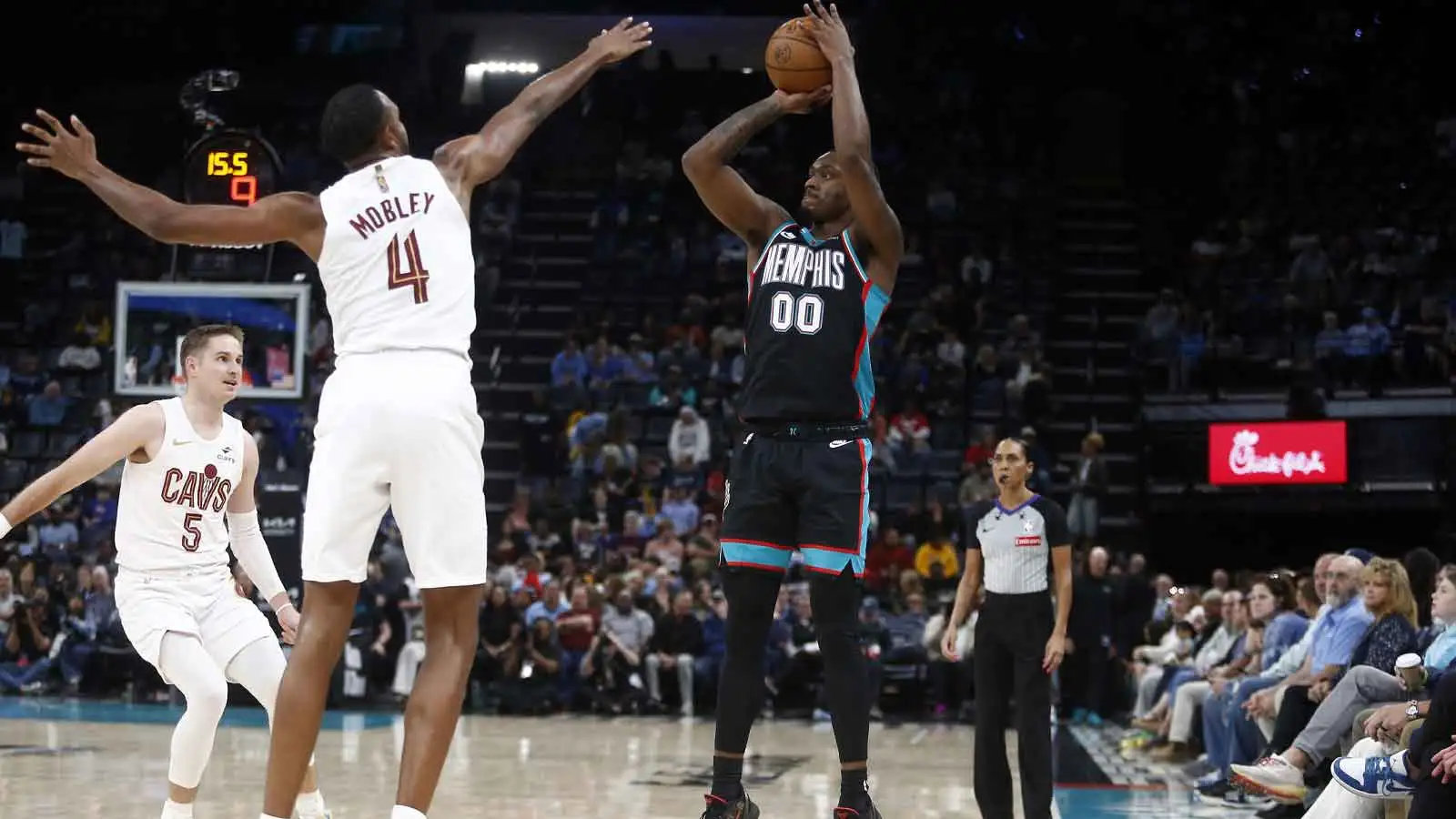 曼菲斯在輸給騎士隊的比賽中險些打破 NBA 瘋狂三分球紀錄