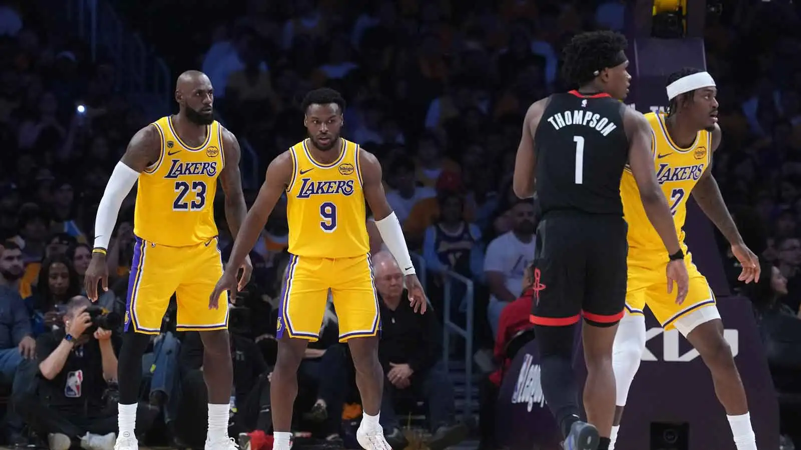 布朗尼和勒布朗·詹姆斯在季後賽共同上場時間創造了 NBA 歷史