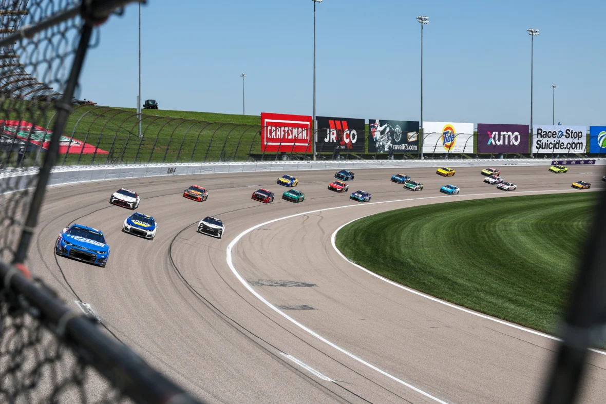 AdventHealth 400 冠军，NASCAR 杯系列赛阶段结果