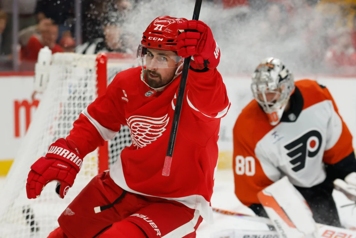 Detroit Red Wings clinging to playoff life as time runs out