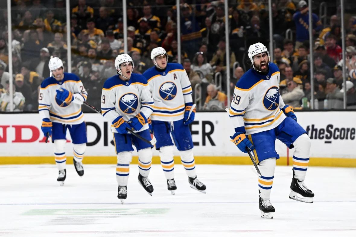 The Sabers scored three consecutive goals to take a 2-1 series lead over the Bruins.