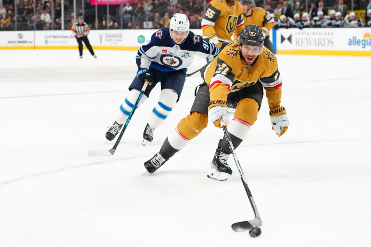 Golden Knights top Jets 6-2, inch closer to division title