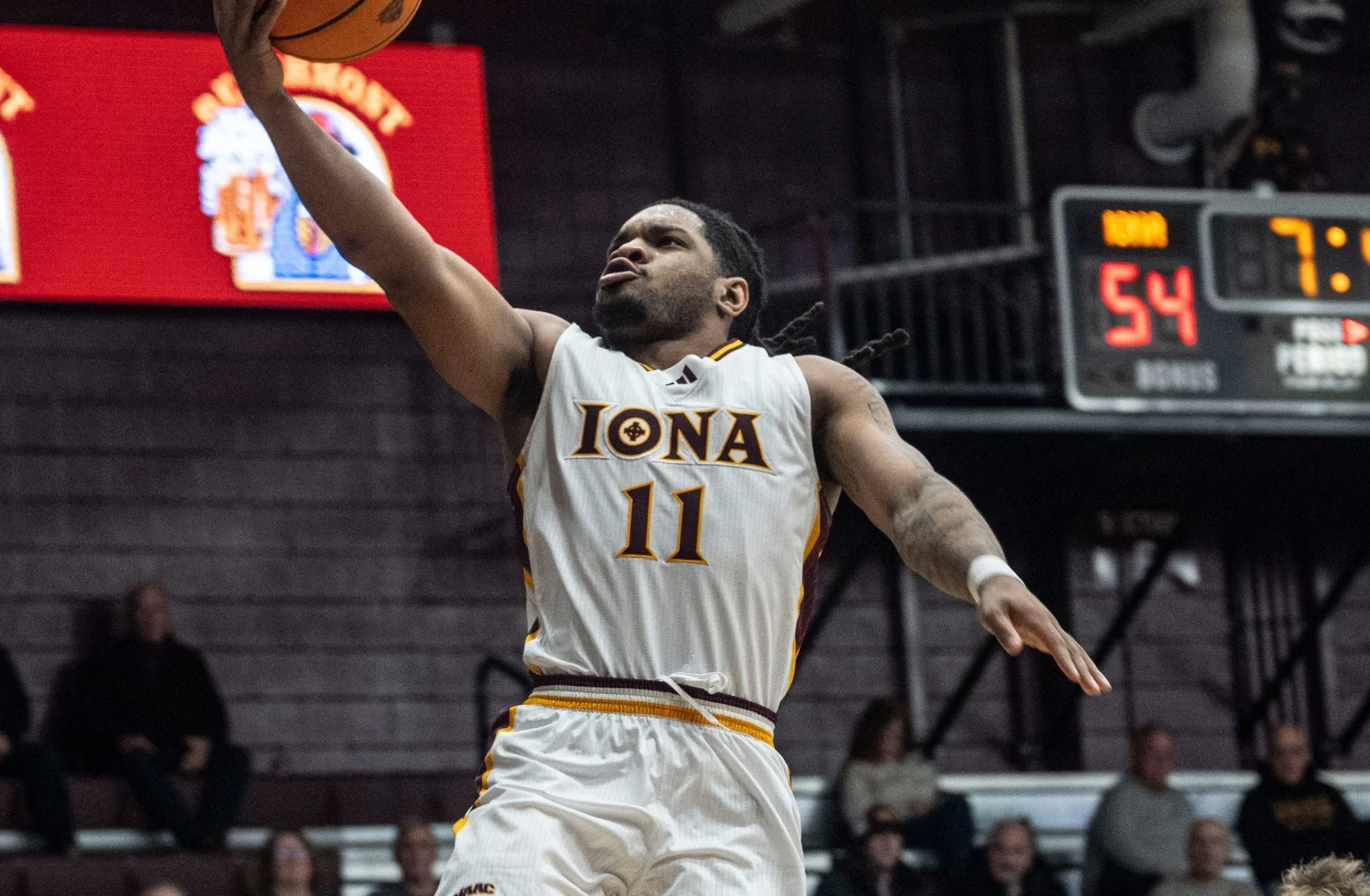 Interesting UConn replacement option for Braylon Mullins emerges in transfer portal