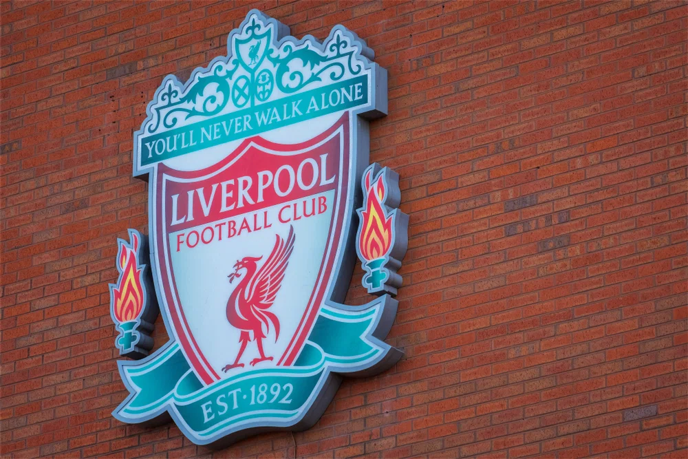 Newcastle meeting spurs Liverpool into action – €50m battle between the Reds and Magpies