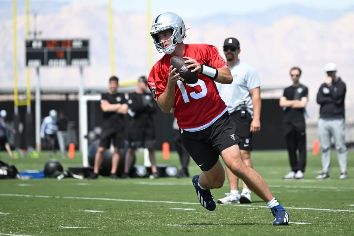 Las Vegas Raiders QB Fernando Mendoza called a bust by Rob Parker before running the snap
