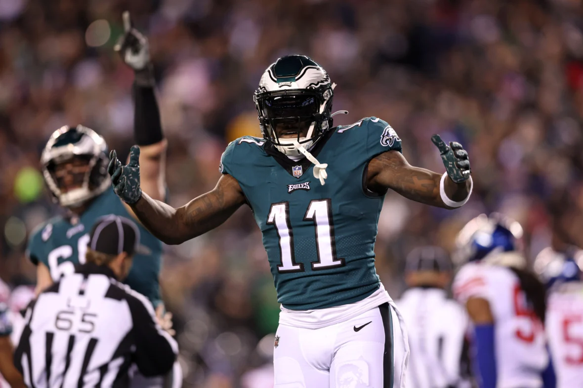 NFL Insider gives big update on AJ Brown trade to New England Patriots