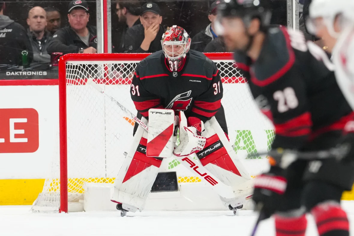 Flyers announcer seemingly calls for injured Hurricanes goaltender