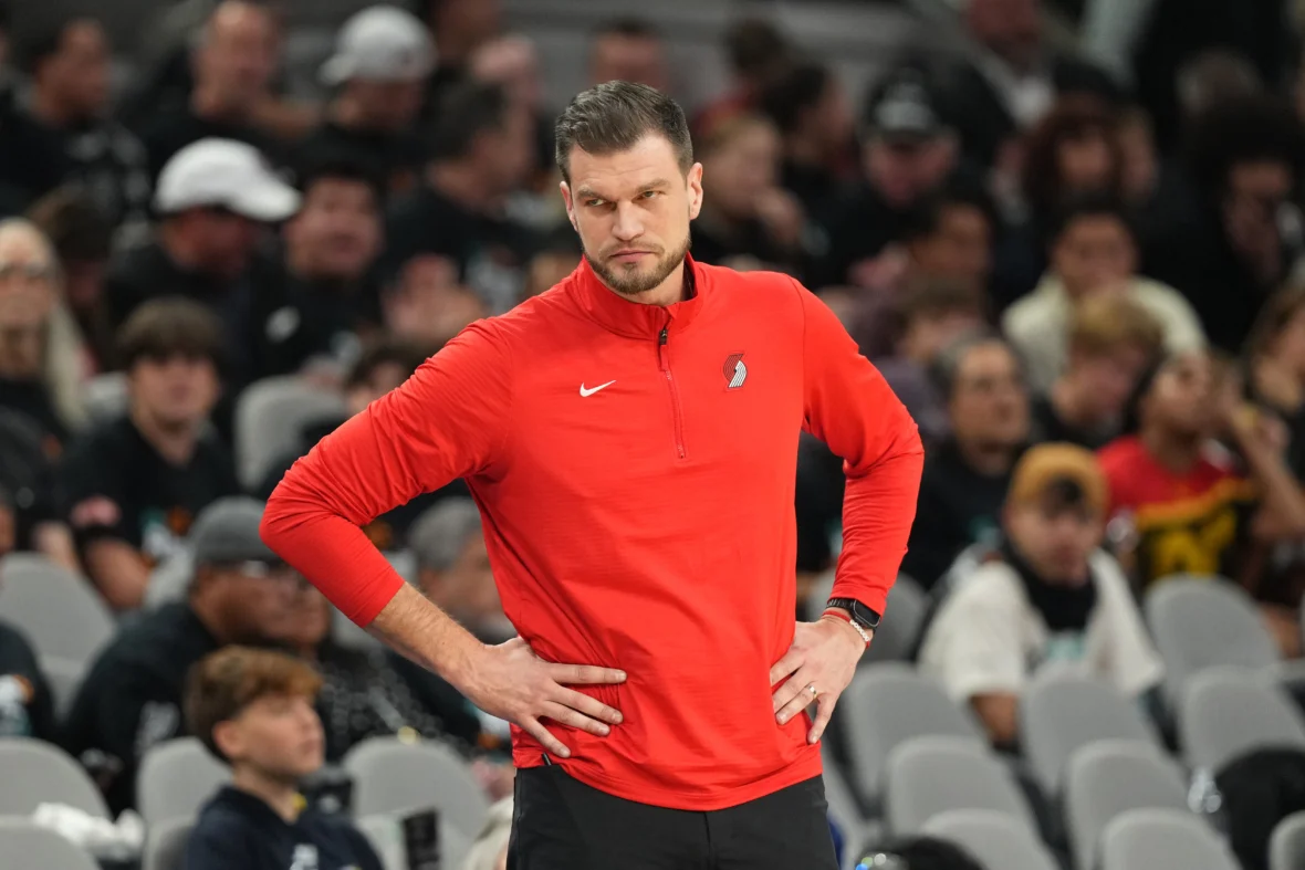Rumor claims Chicago Bulls considering trade for Coach of the Year contender